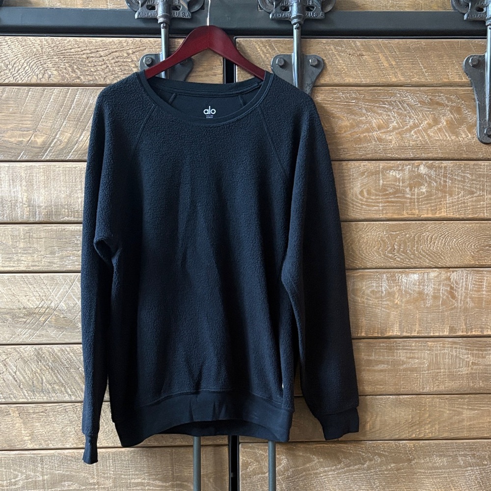ALO Yoga Men's Crewneck Sweatshirt with Pockets - Black